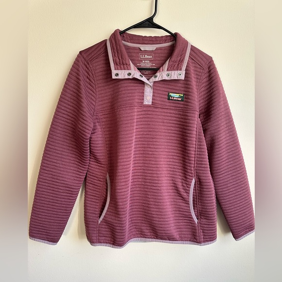 LL Bean Pullover - Picture 1 of 3